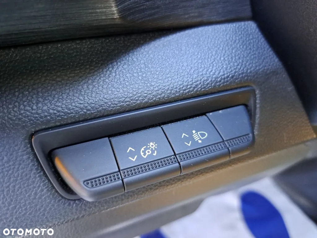 Renault Trafic BUS - 21