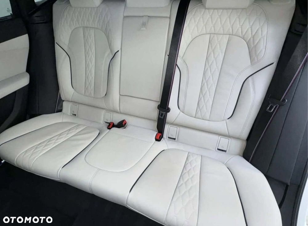 BMW X6 - 13