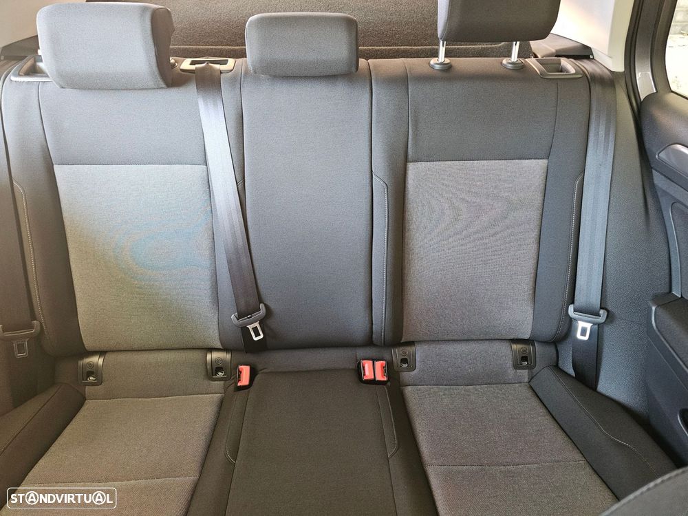 VW Golf 1.6 TDI Confortline - 22