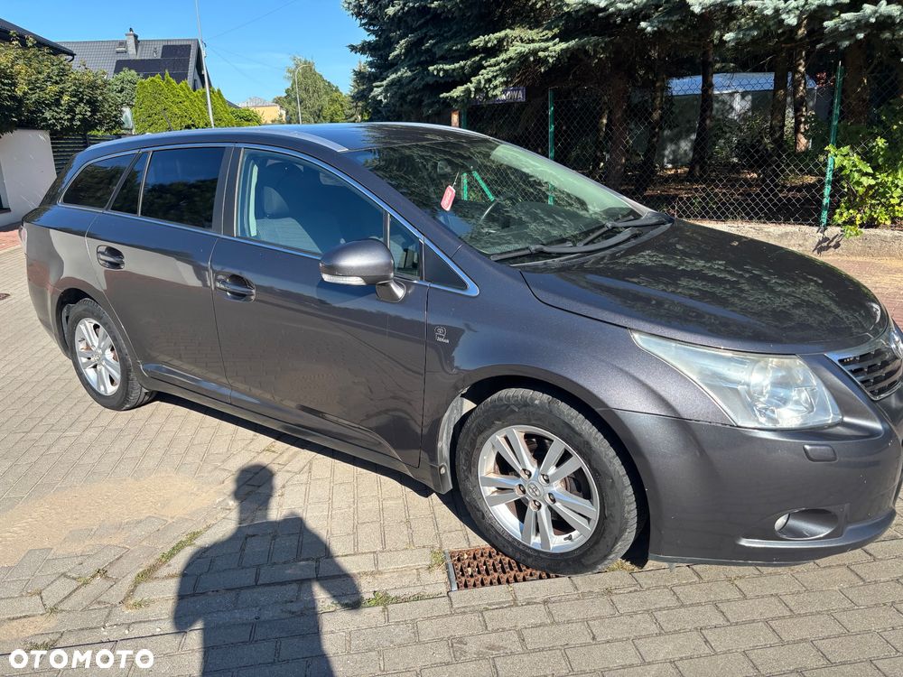 Toyota Avensis 2.0 D-4D 2010 - 3