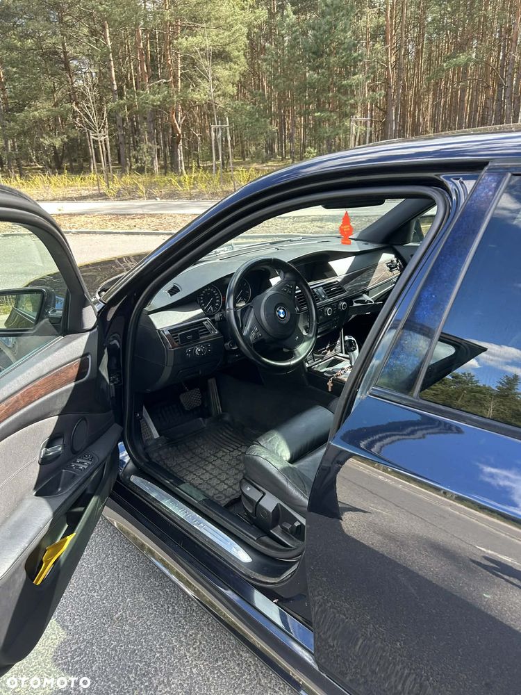 BMW Seria 5 525d - 18