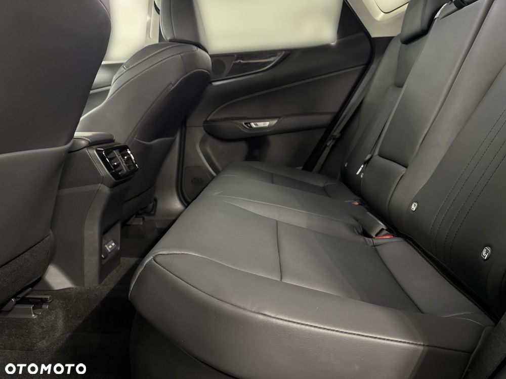 Lexus NX 350h Prestige 2WD - 11