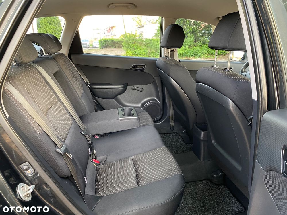 Hyundai i30 1.6 CRDi Base - 21