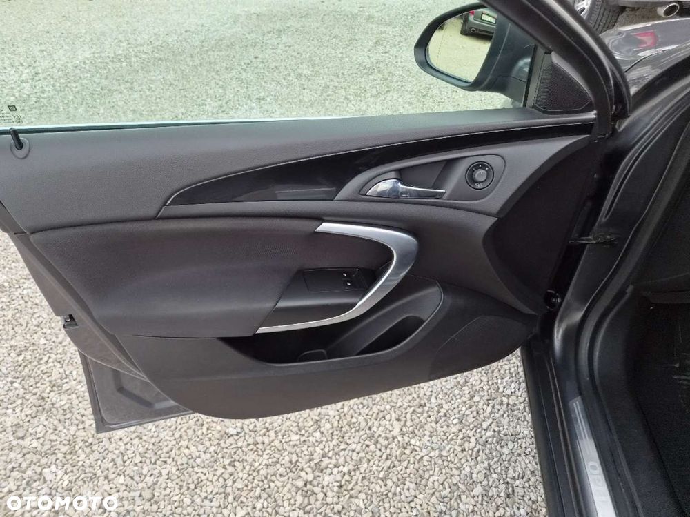 Opel Insignia - 16