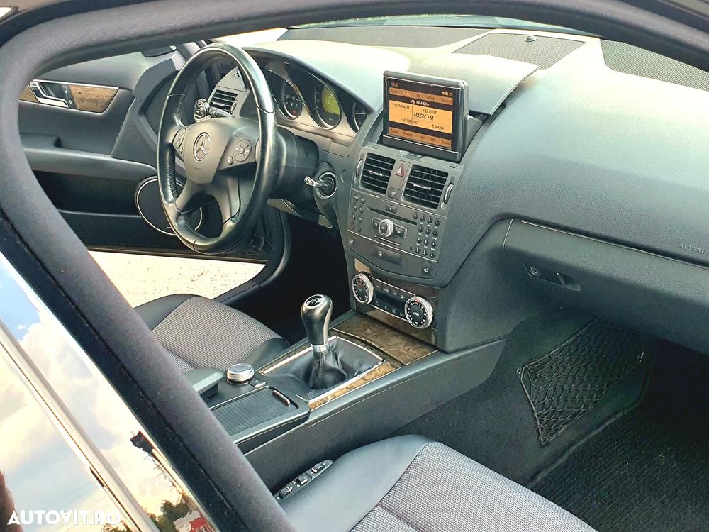 Mercedes-Benz C 200 CDI BlueEFFICIENCY - 12