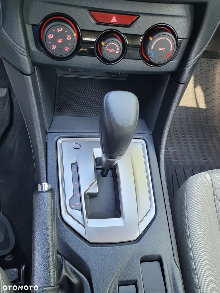 Subaru Impreza 2.0i Lineartronic Comfort - 16