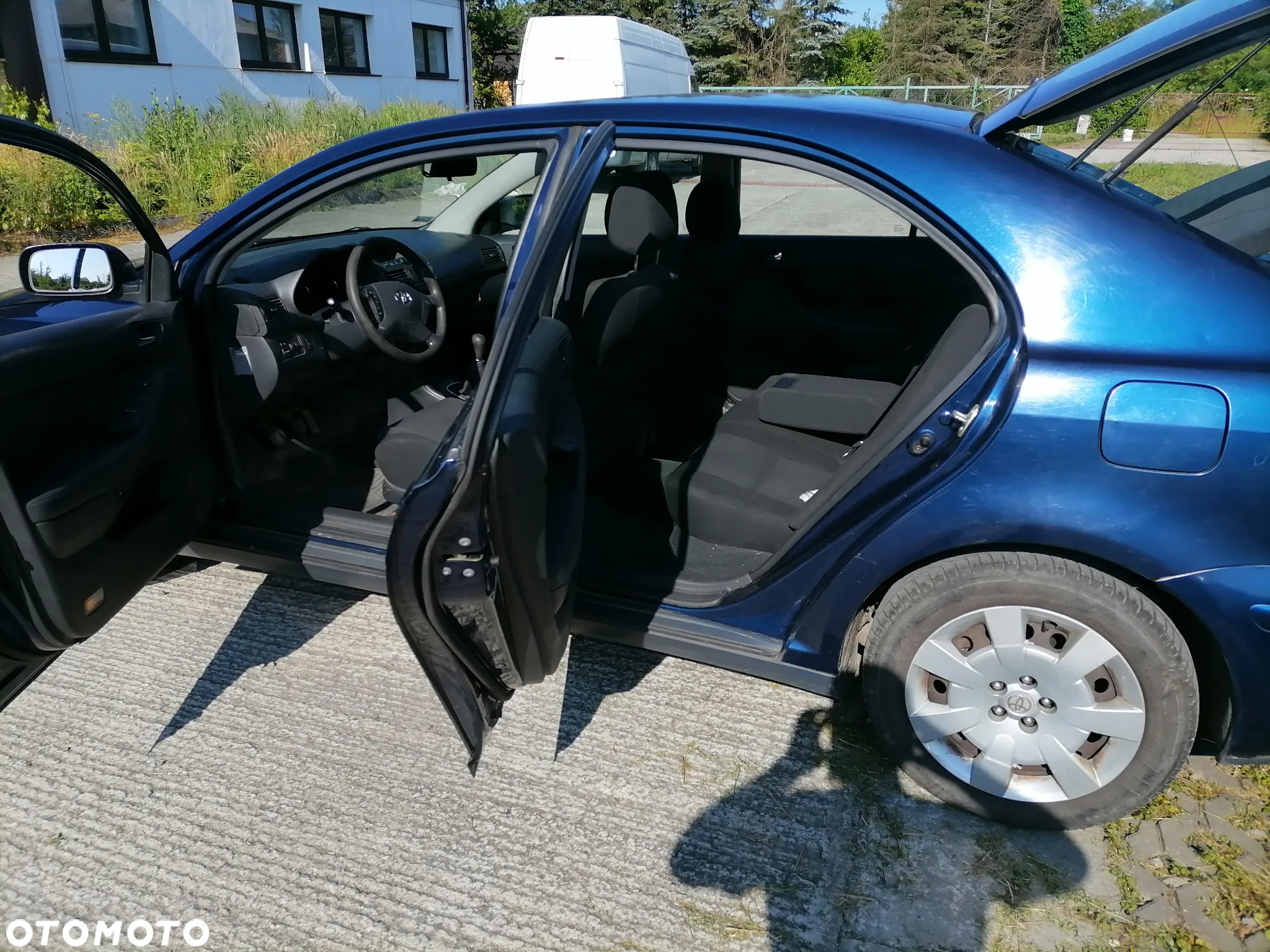 Toyota Avensis - 6