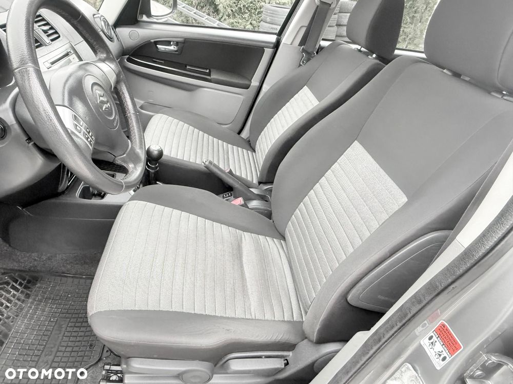 Suzuki SX4 1.6 VVT 4x4 Style - 14