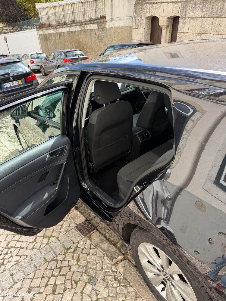 VW Golf - 9