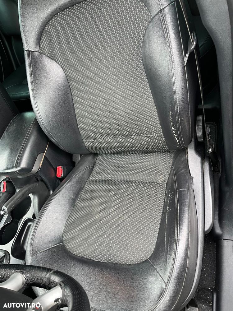 Hyundai ix35 2.0 CRDI High 4WD GLS Style HEAT+ - 13