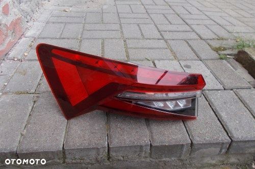 LAMPA LEWA TYLNA SKODA KODIAQ LIFT 2021- 565945207B - 1