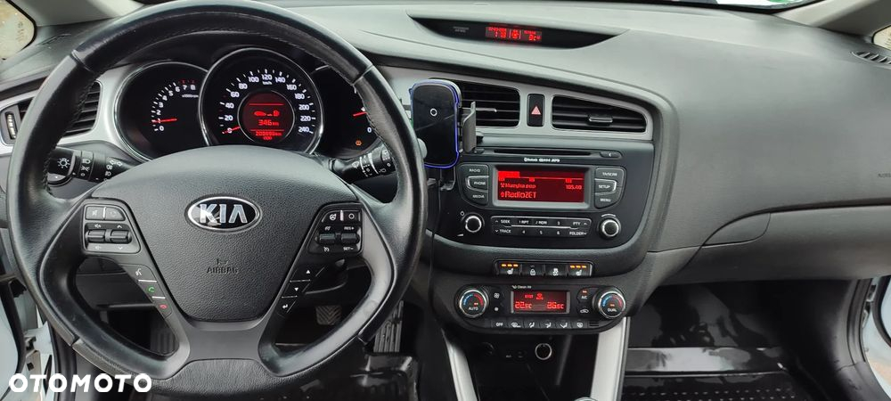 Kia Ceed Cee'd 1.6 GDI L Business Line - 2