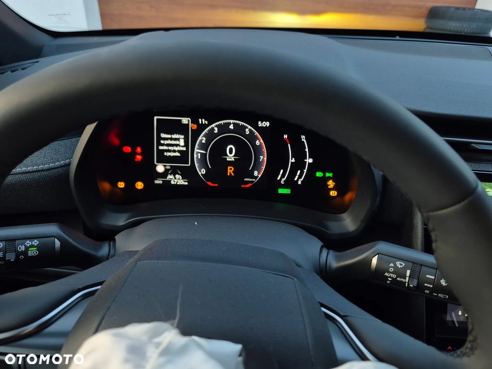 Lexus LBX - 21