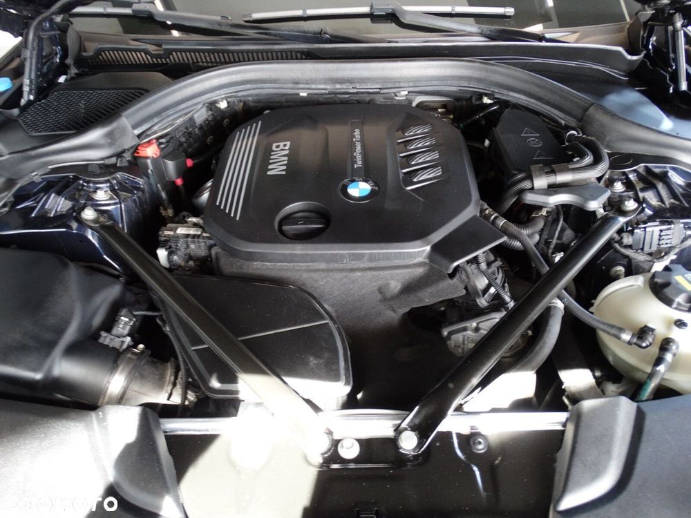 BMW Seria 5 525d Luxury Line sport - 30