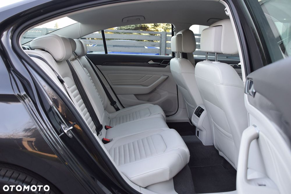 Volkswagen Passat 2.0 TDI 4Mot Elegance DSG - 27