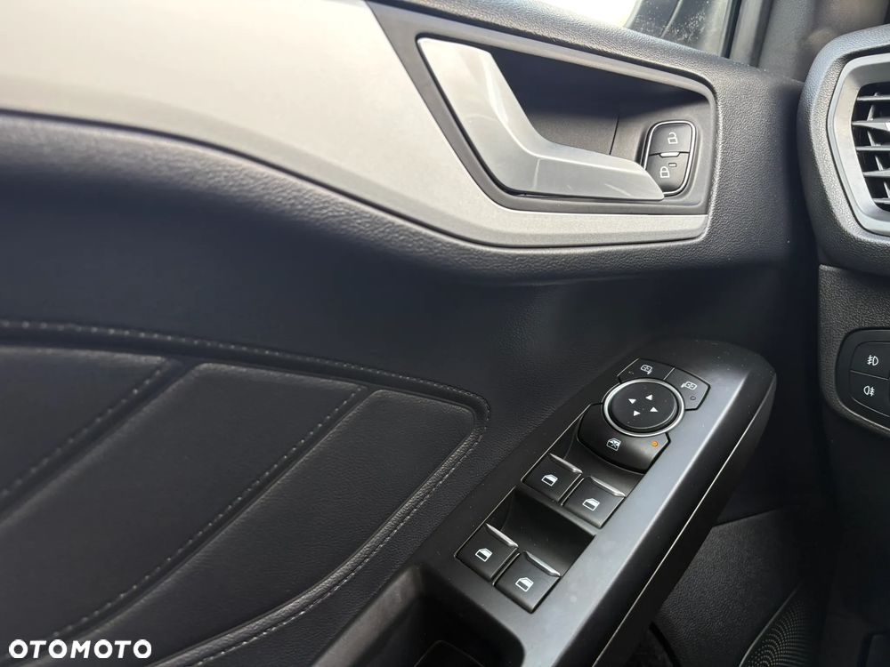 Ford Focus 1.5 EcoBlue SCR Connected - 21