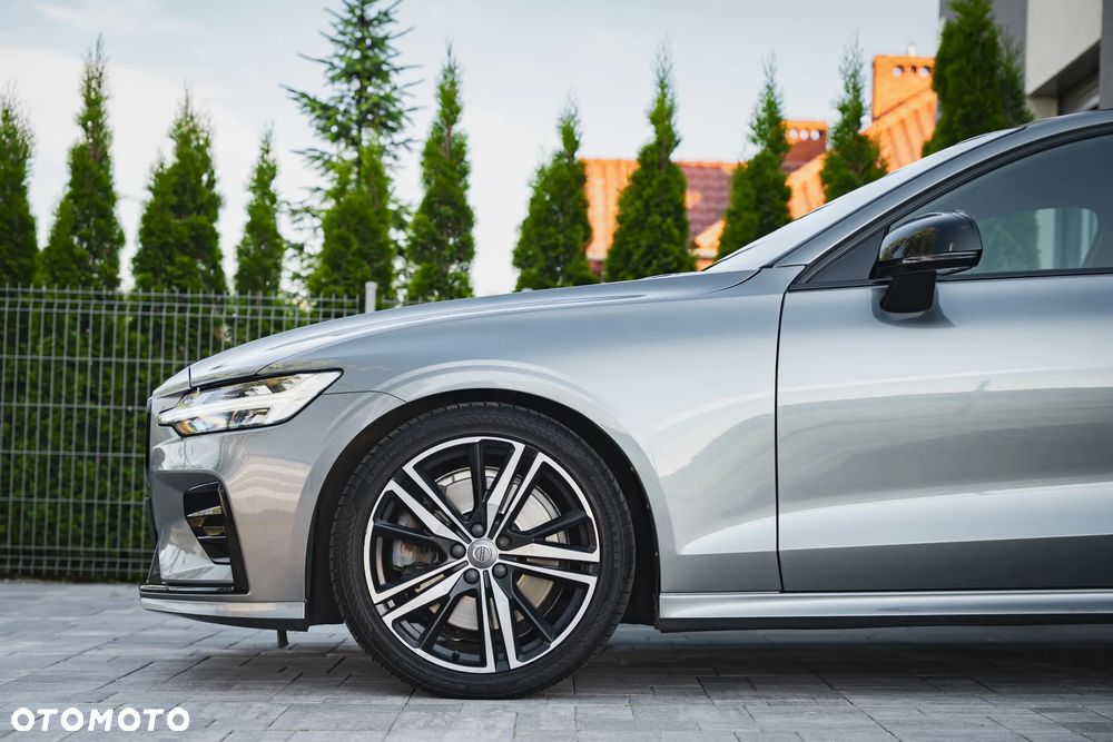 Volvo S60 B5 B AWD R-Design - 8