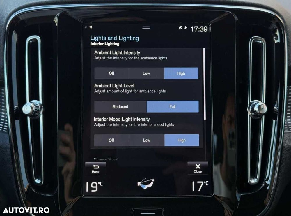 Volvo XC 40 Recharge T5 Twin Engine AT7 R-Design - 34