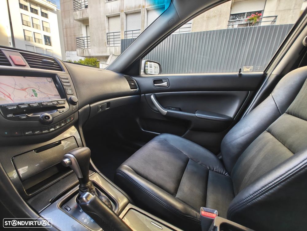 Honda Accord 2.0 Sport W.Navi Auto - 24