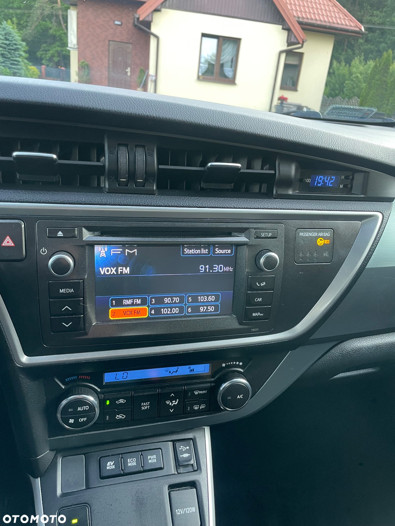 Toyota Auris 1.8 Hybrid Life - 6