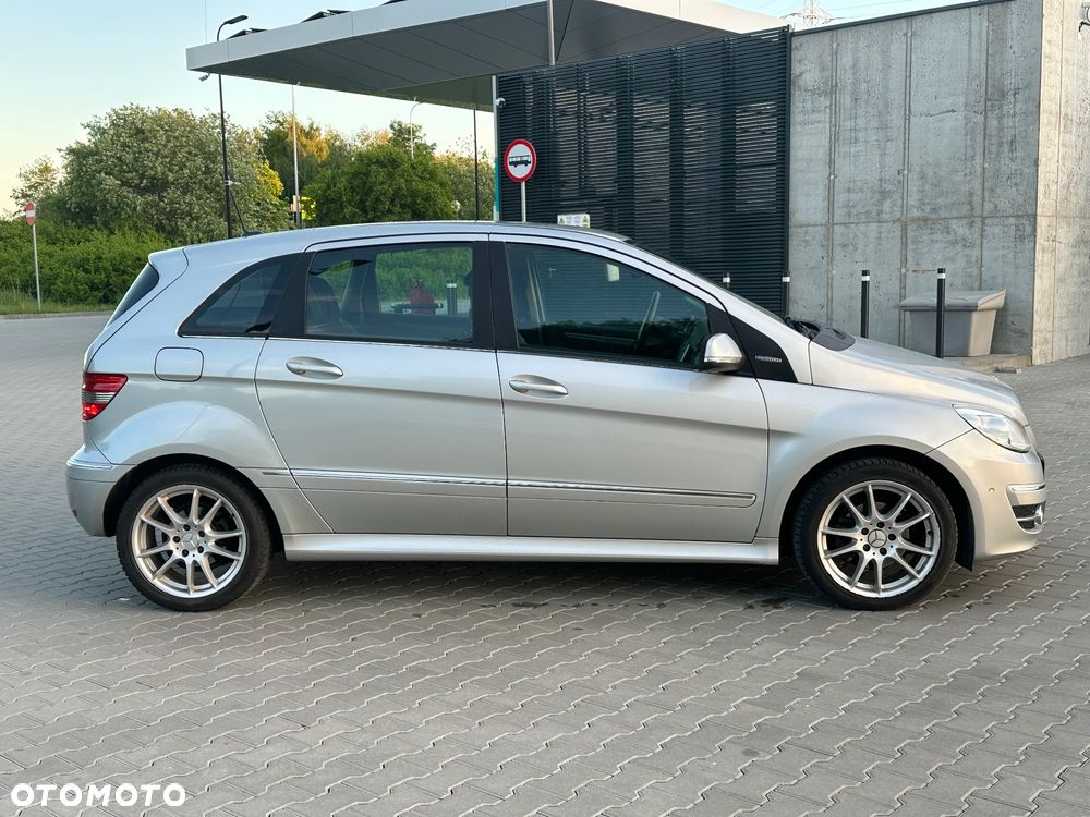 Mercedes-Benz Klasa B 160 BlueEFFICIENCY SPORT EDITION - 2