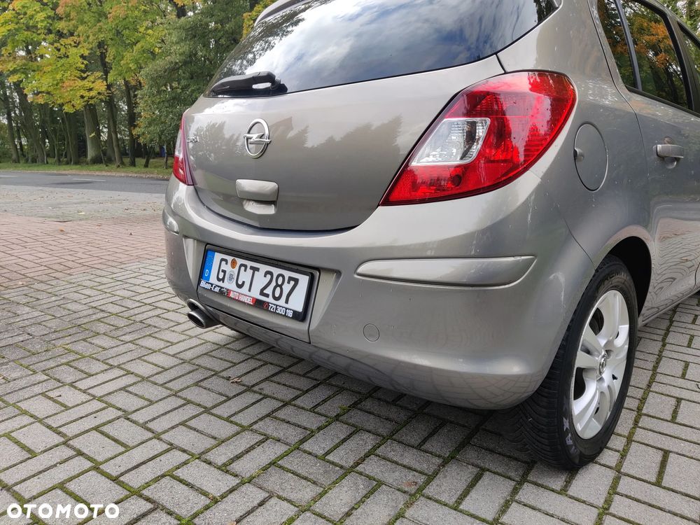 Opel Corsa 1.4 16V 150 Jahre - 13