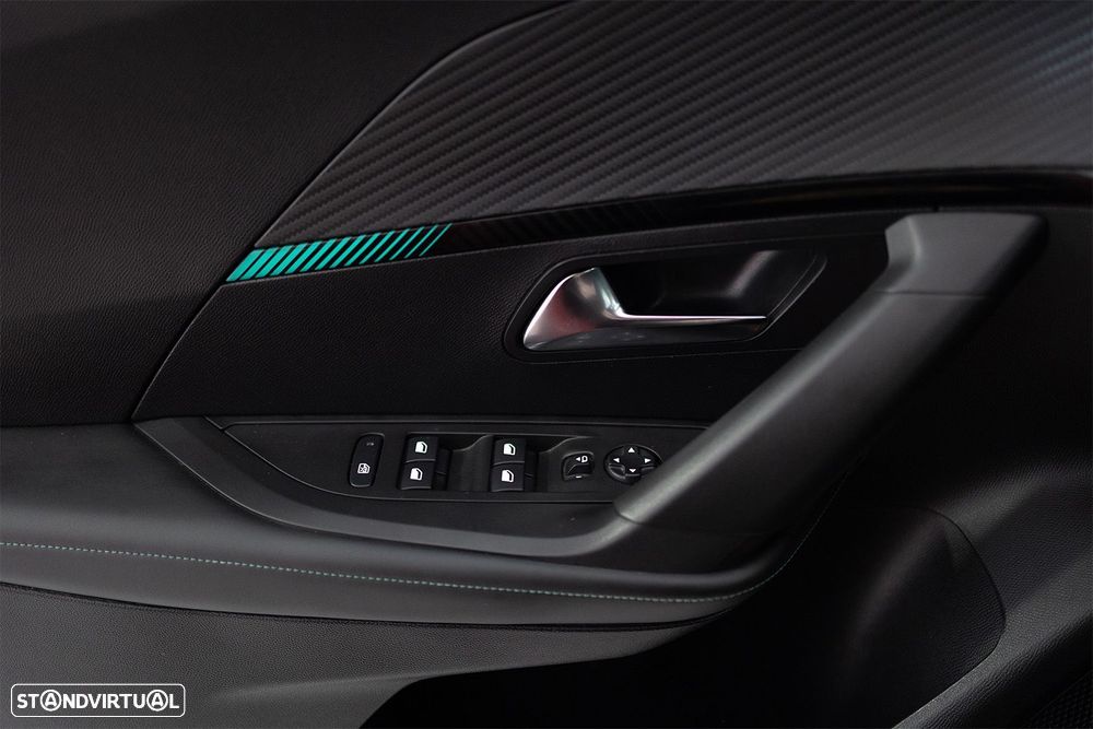 Peugeot 2008 1.2 PureTech Allure Pack - 46