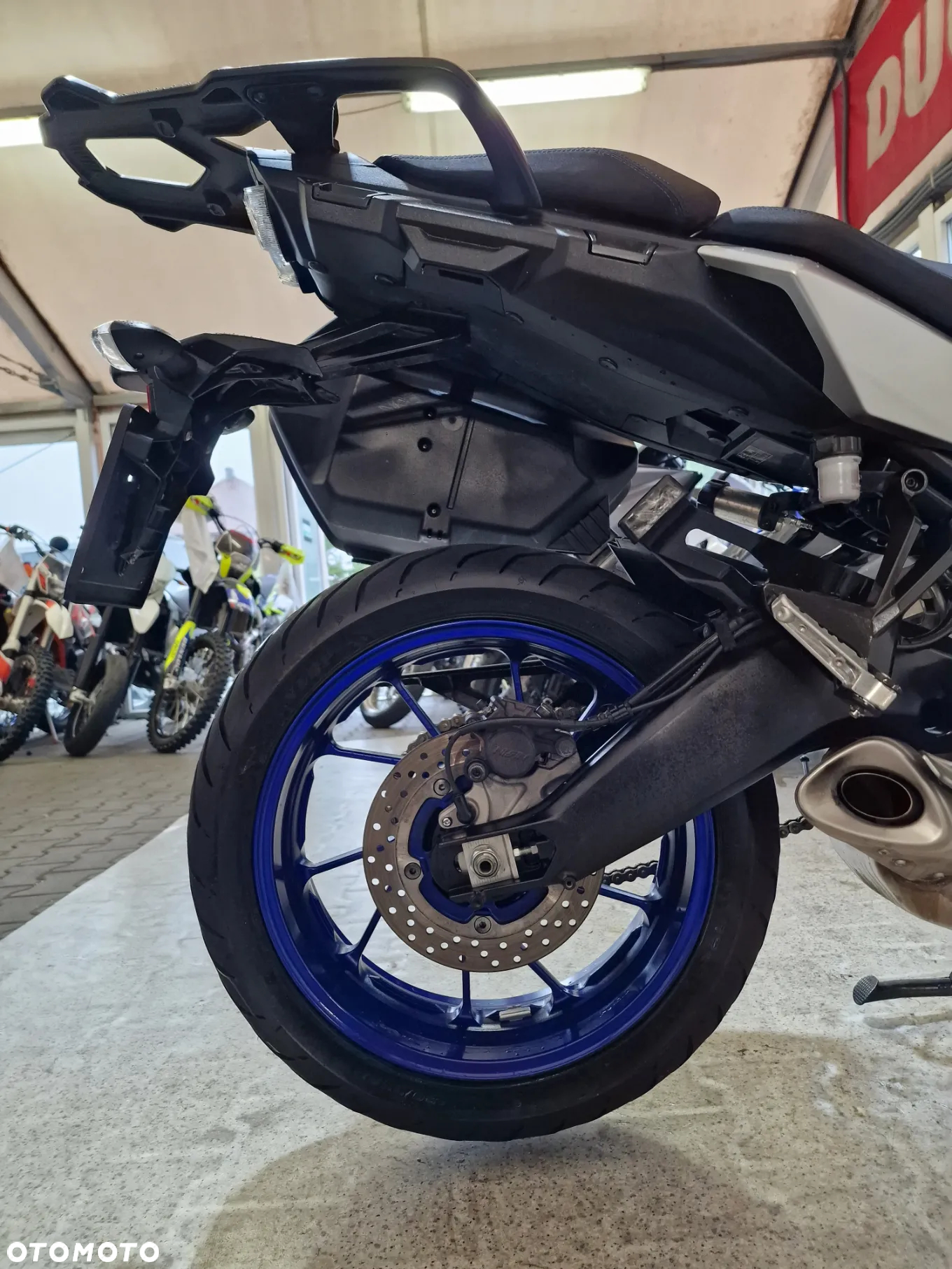 Yamaha MT - 27