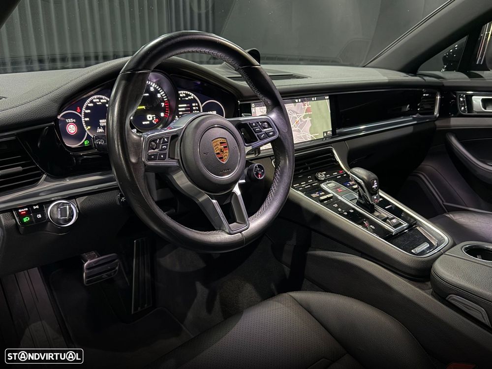 Porsche Panamera Sport Turismo 4 E-Hybrid - 13