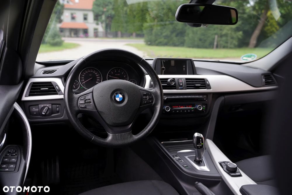 BMW Seria 3 - 15