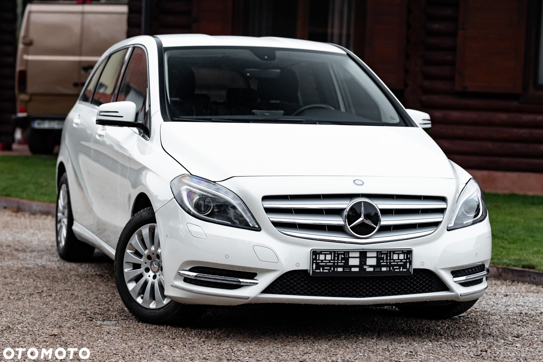 Mercedes-Benz Klasa B 180 7G-DCT - 4