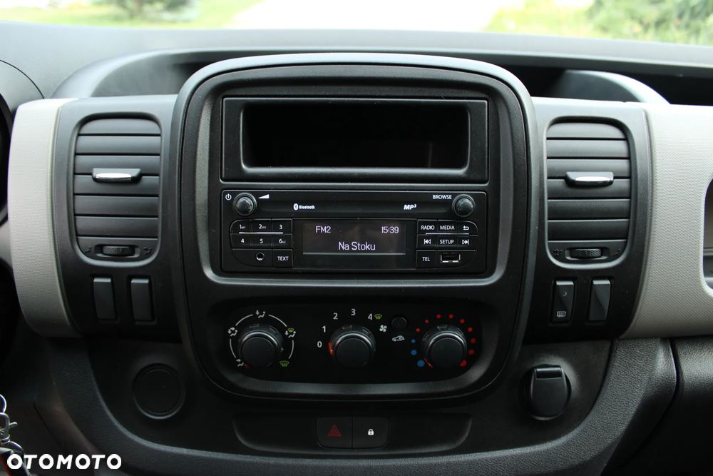 Renault Trafic - 25