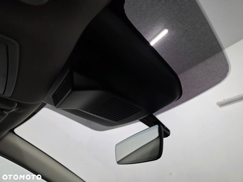 Nissan Qashqai 1.3 DIG-T MHEV Xtronic N-Connecta - 29