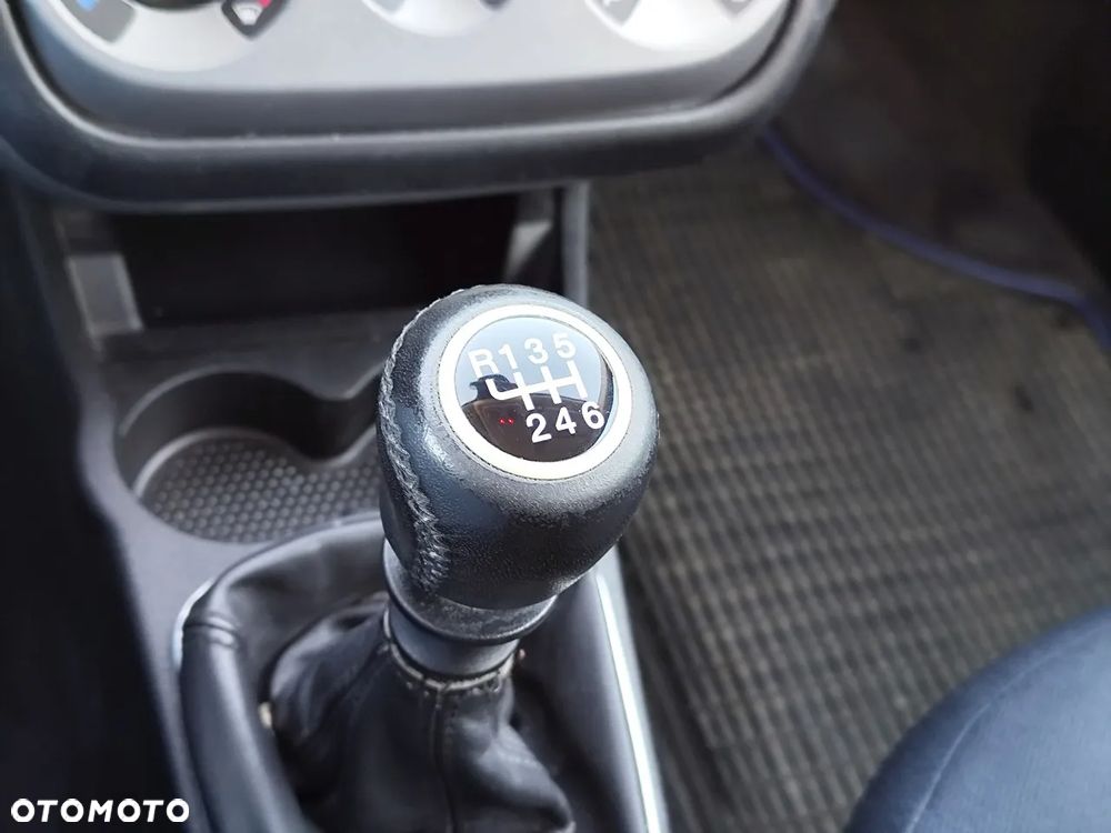 Fiat Linea 1.6 MJ 16V Dynamic - 18