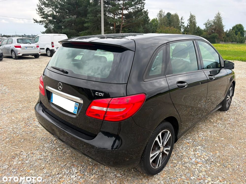 Mercedes-Benz Klasa B 200 CDI (BlueEFFICIENCY) - 33