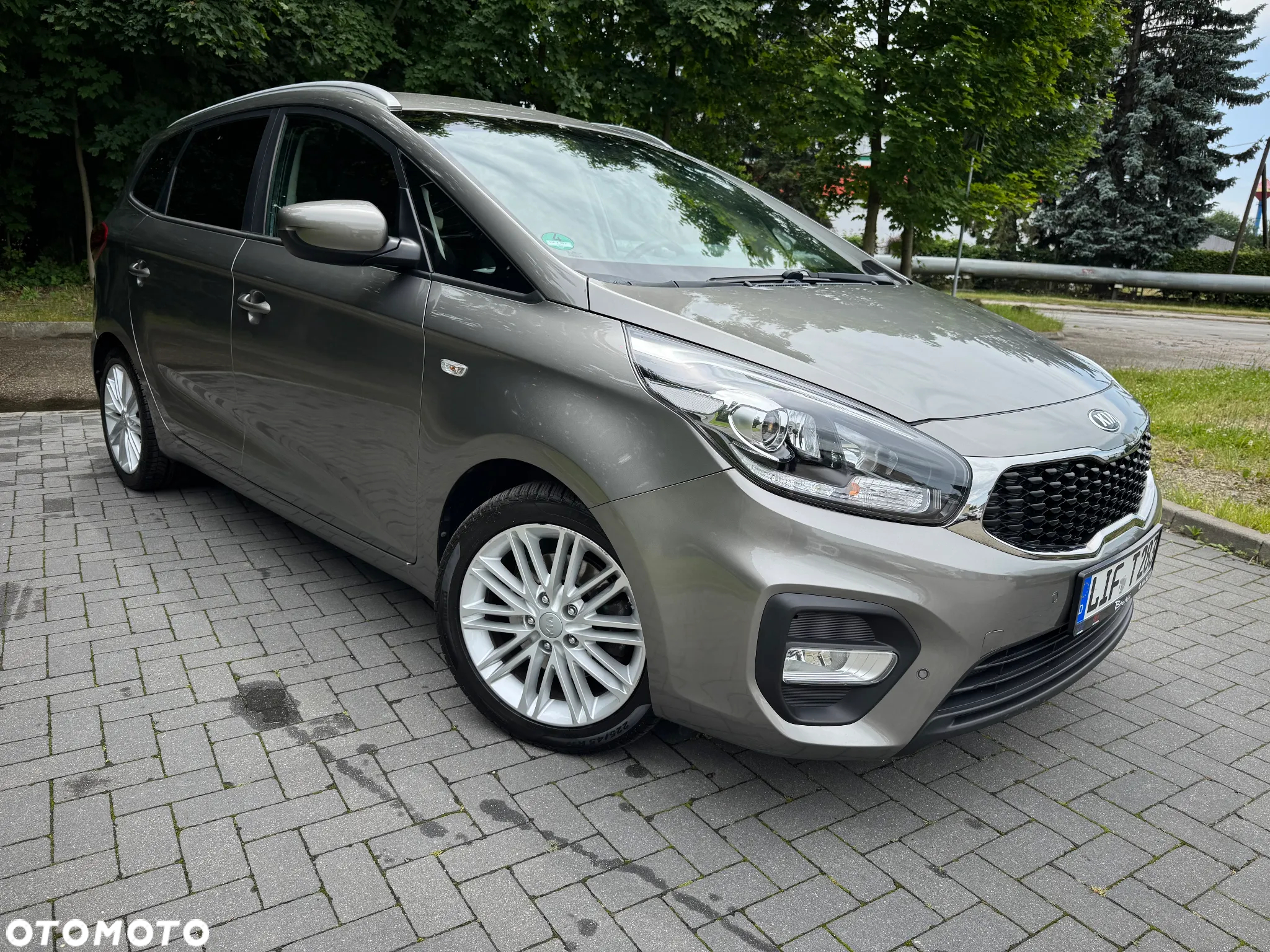 Kia Carens 1.7 CRDi 141 Dream-Team Edition - 7