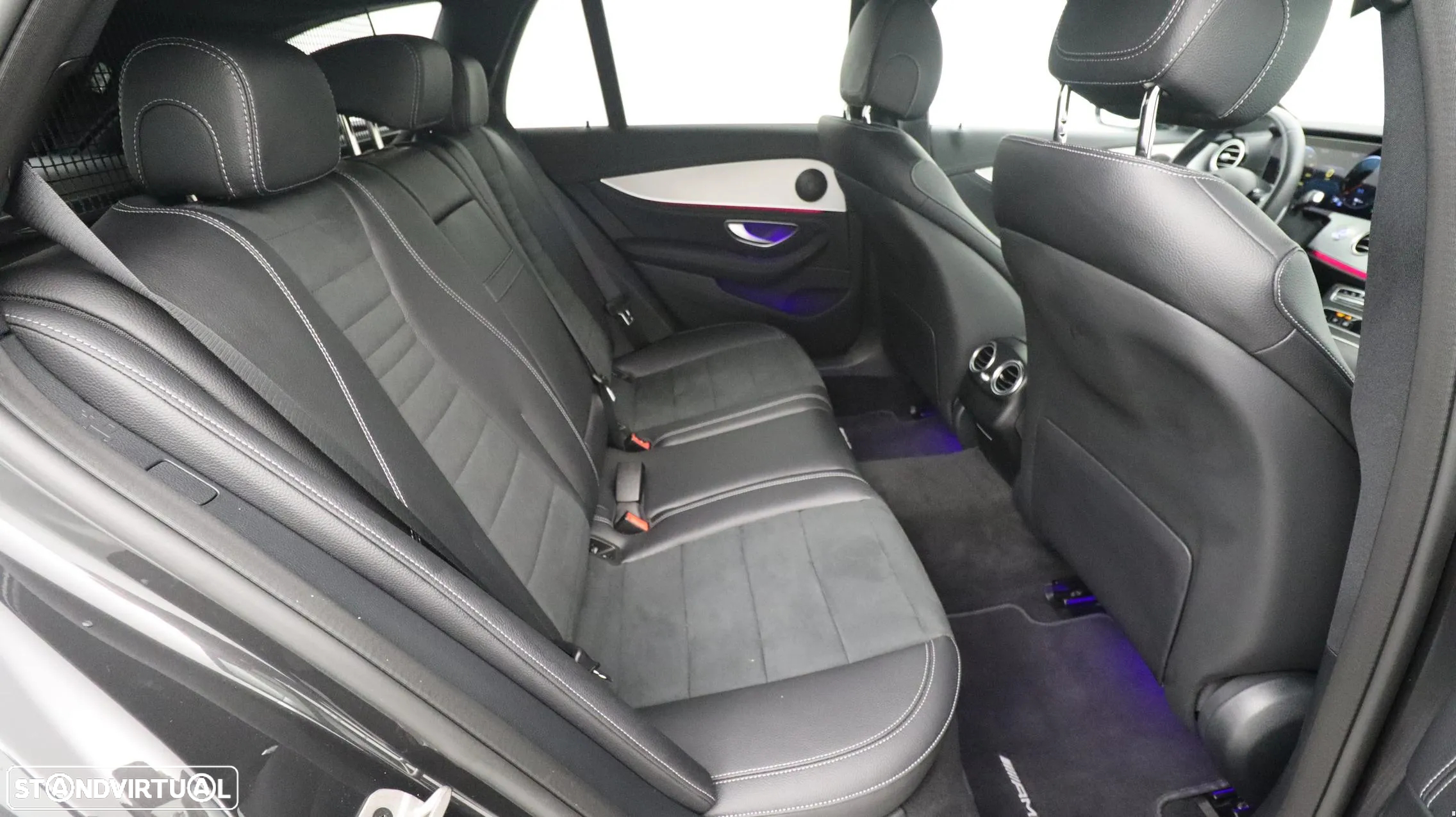 Mercedes-Benz E 300 de AMG Line - 26
