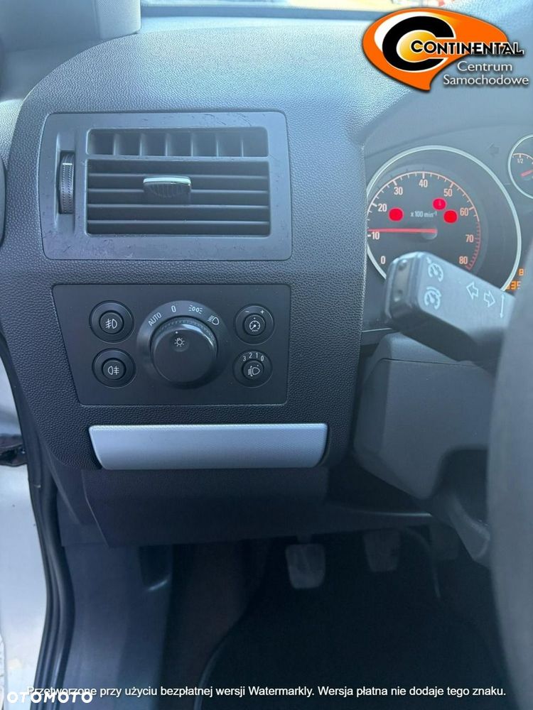 Opel Zafira - 14