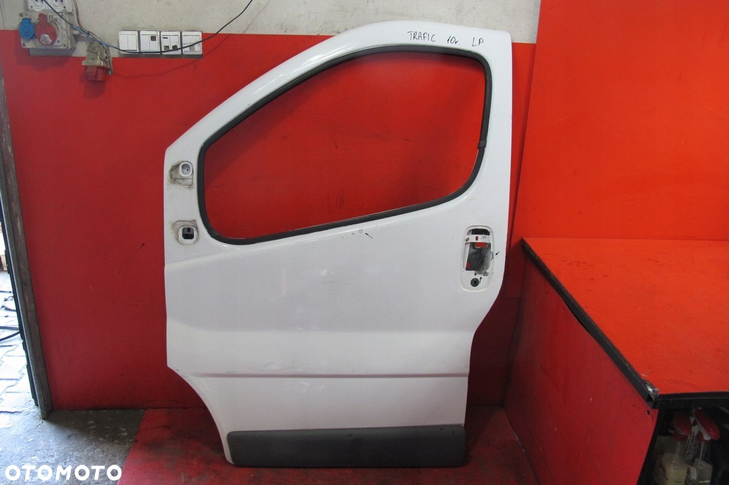 RENAULT TRAFIC 2 II VIVARO I B PRIMASTAR BIAŁE DRZWI PRZÓD LEWE 2001-2014 - 1