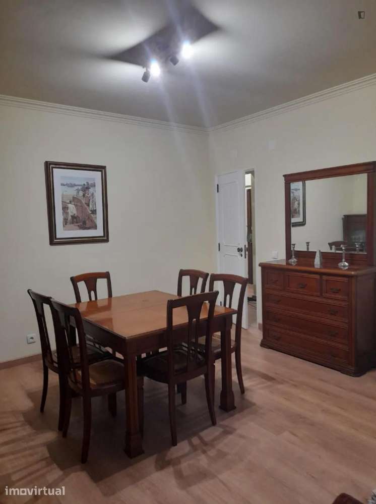 Quarto - localizado em Benfica Lisbon - Grande imagem: 4/9