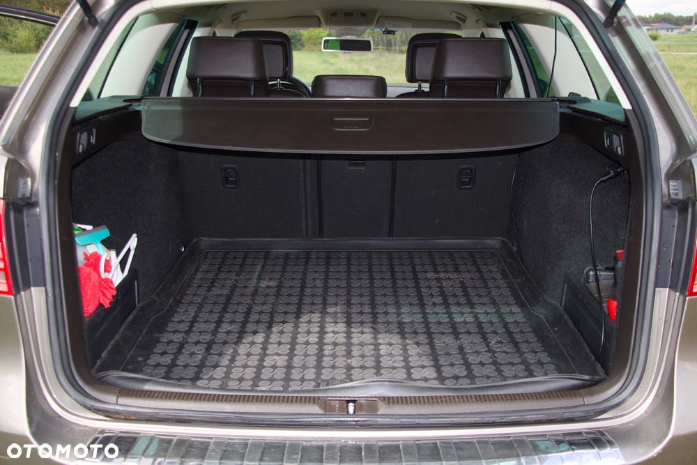 Volkswagen Passat Variant 2.0 TDI DSG BlueMotion Technology Exclusive - 29