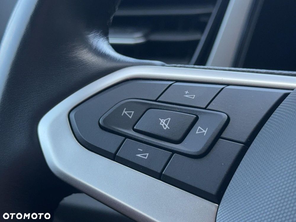 Volkswagen T-Roc - 16