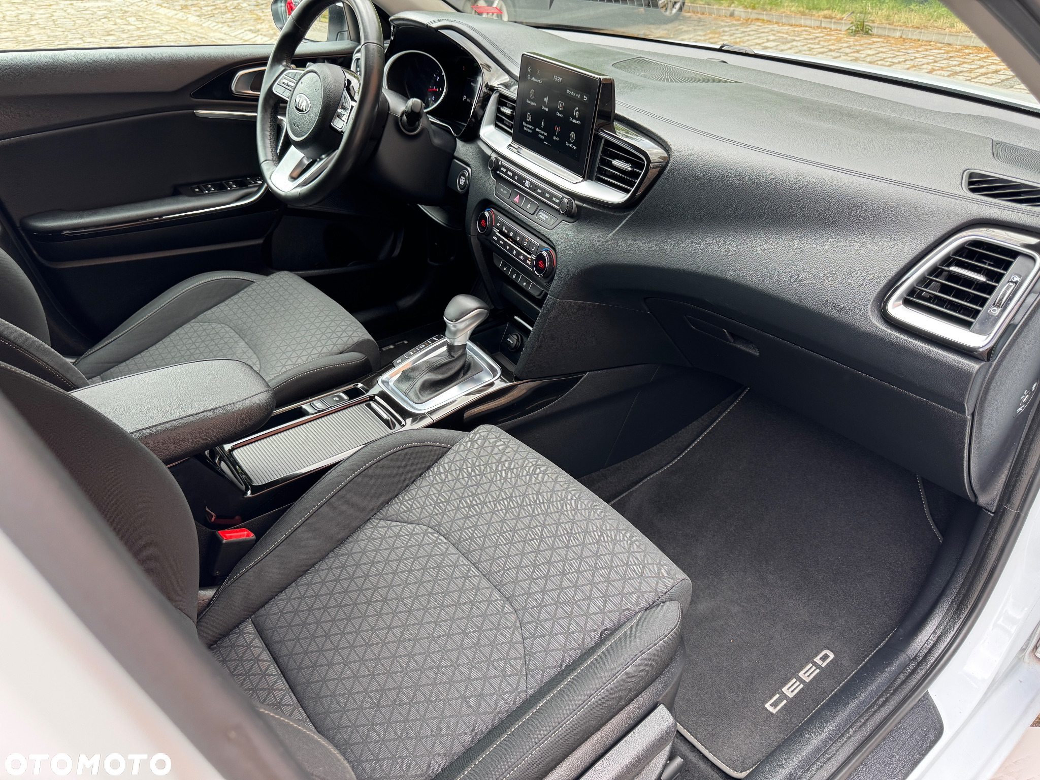 Kia Ceed 1.4 T-GDI DCT OPF Spirit - 36