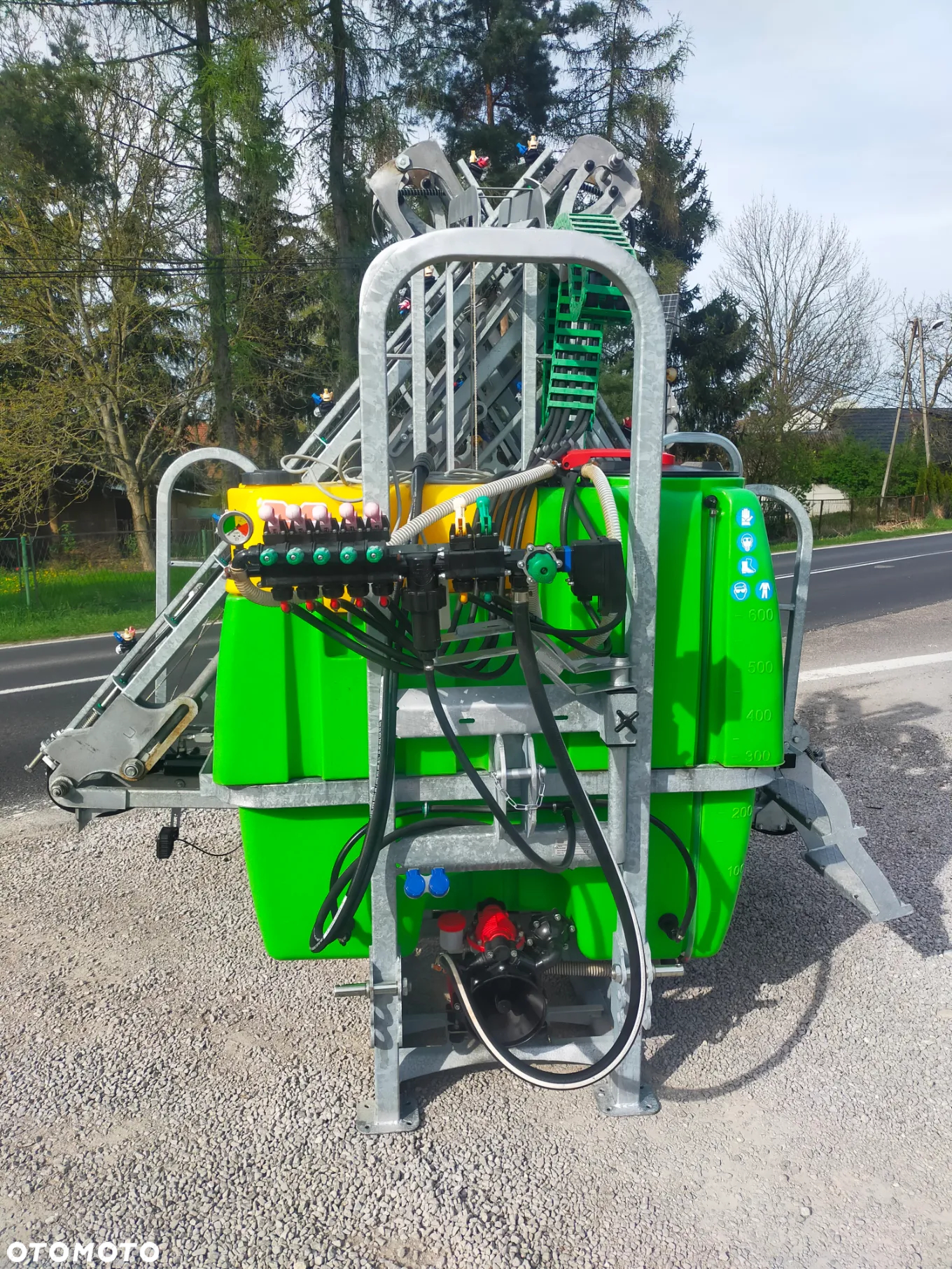 XSARA TOLMET opryskiwacz zawieszany hydraulicznie rozkładany 600l 15m - 6