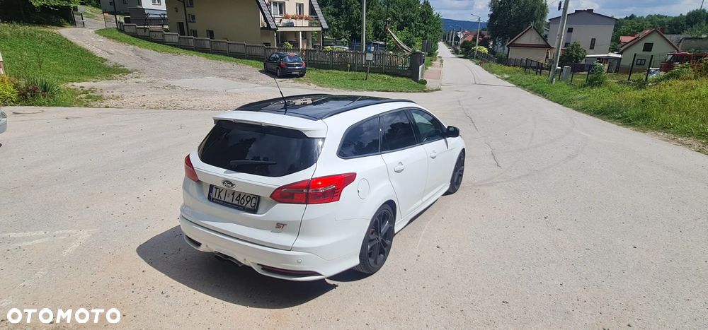 Ford Focus 2.0 TDCi ST-2 - 6