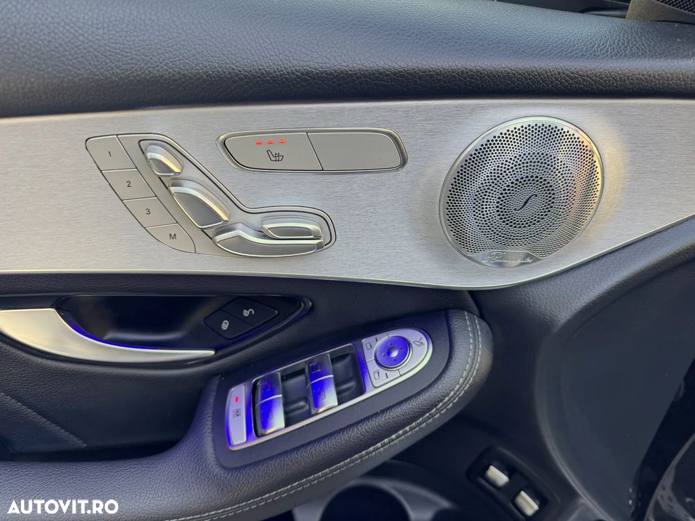 Mercedes-Benz GLC Coupe 300 e 4Matic 9G-TRONIC AMG Line Plus - 29