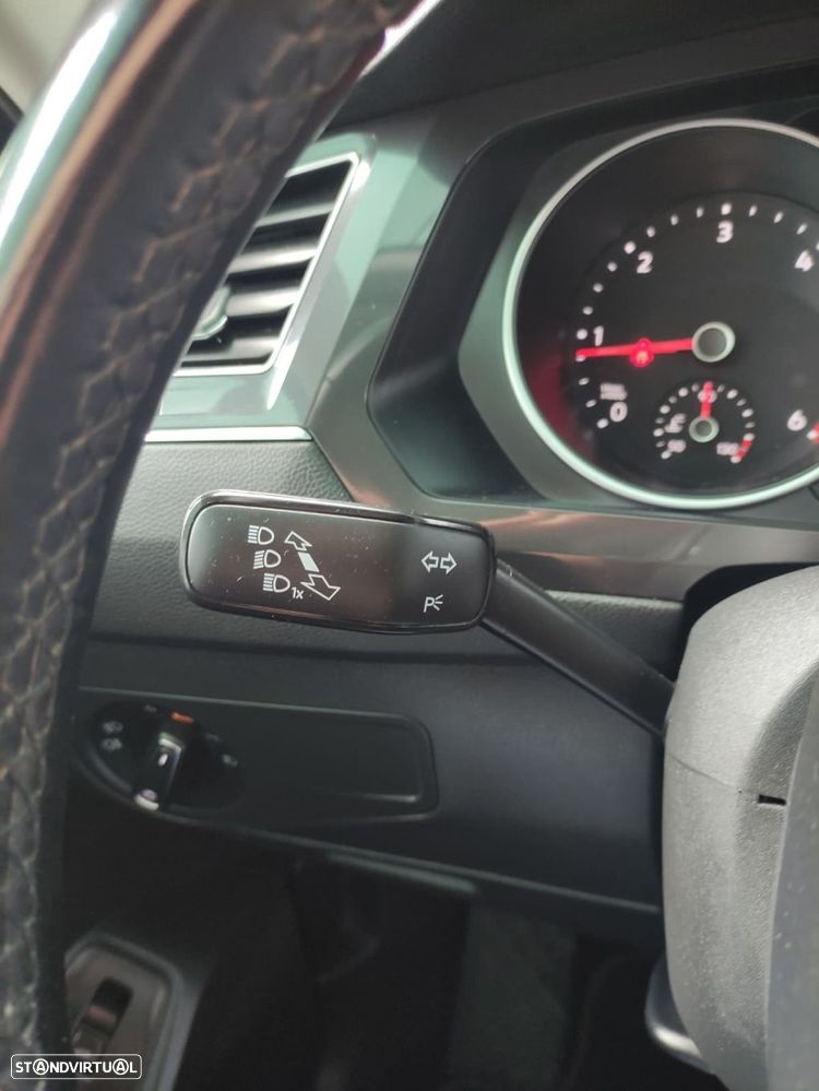 VW Tiguan Allspace 2.0 TDI Confortline DSG - 23