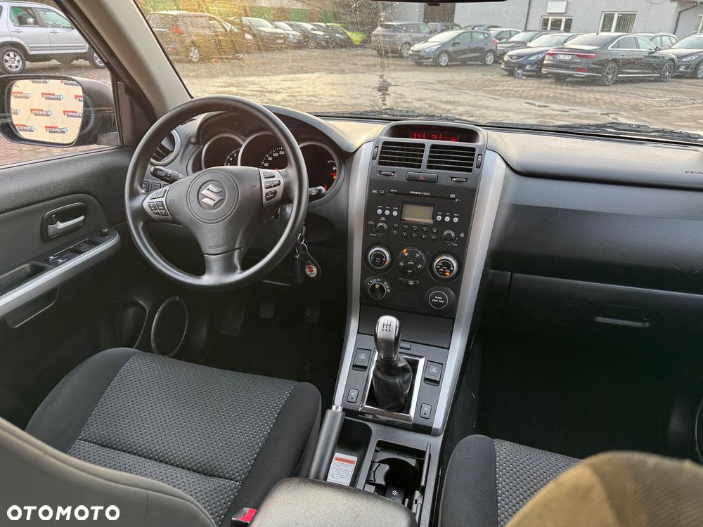 Suzuki Grand Vitara 2.0 Comfort + Family - 15