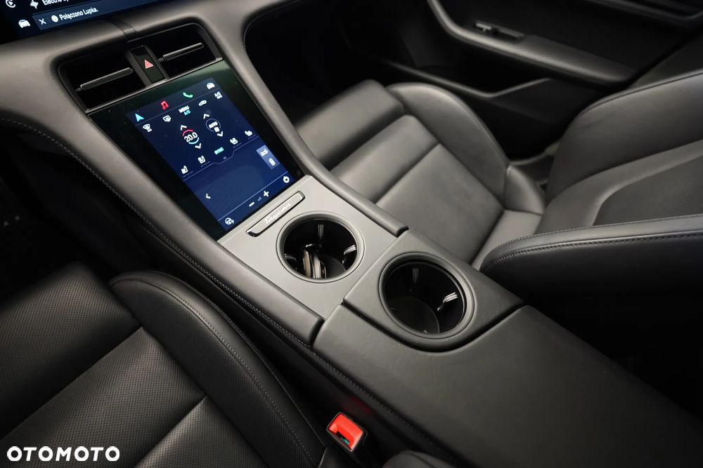 Porsche Taycan 105kWh Turbo Cross Turismo - 22