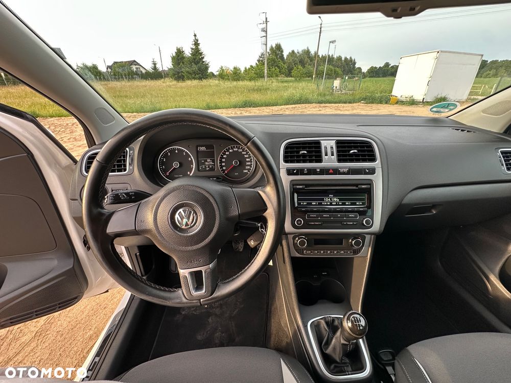 Volkswagen Polo 1.2 TSI Life - 27